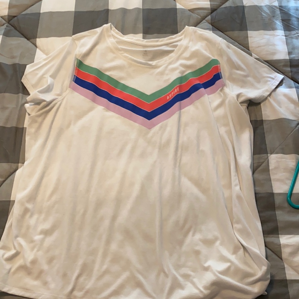 Old Navy Active GO-DRY active tee shirt.